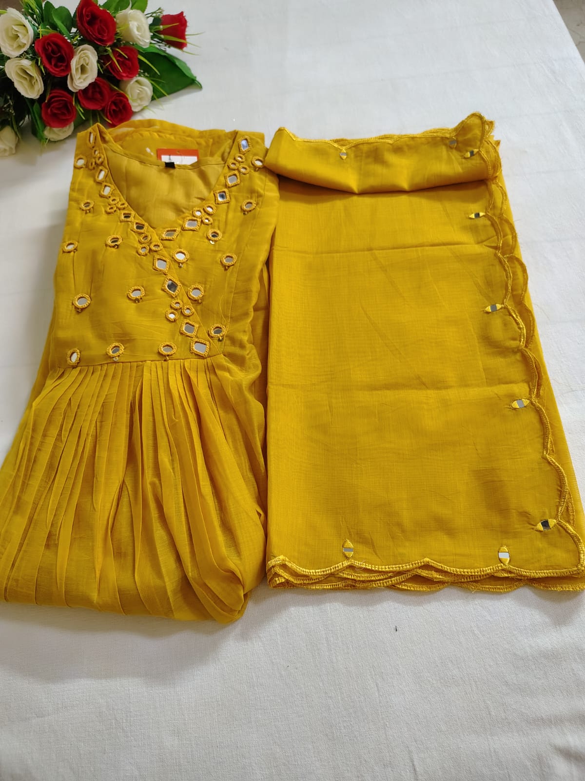 Mul Chanderi 3 Piece Suit Set with Mirror work