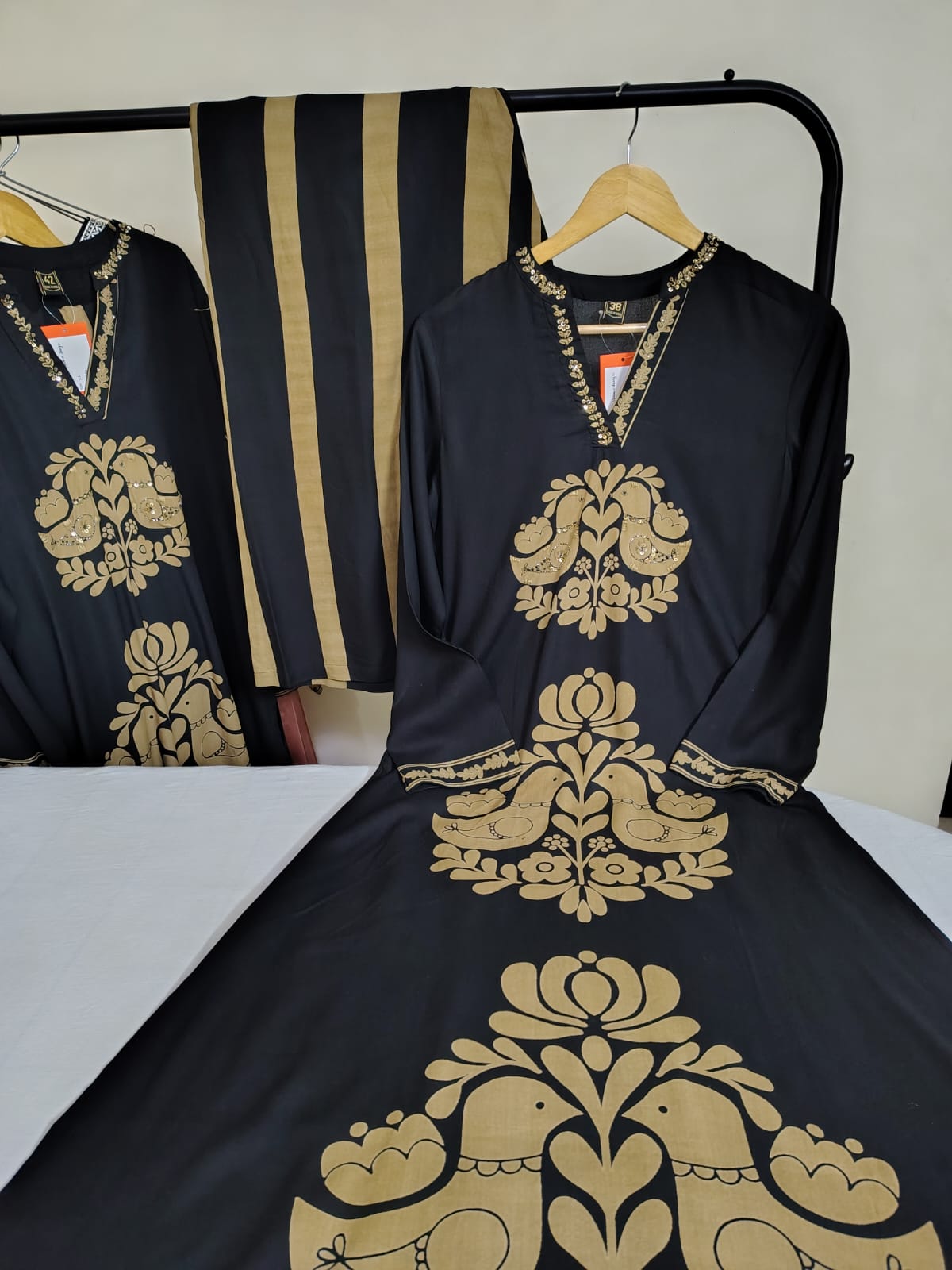 Long 2 Piece Suit with Bird Print and Handwork