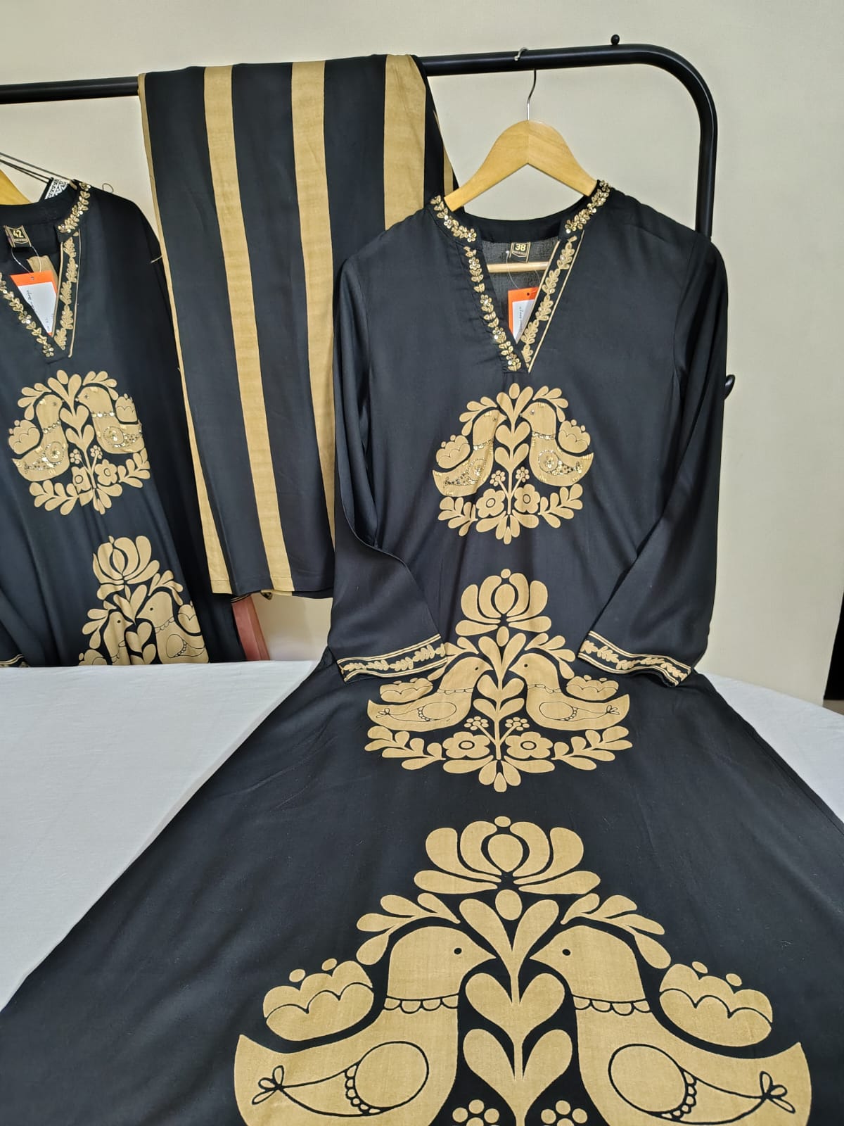Long 2 Piece Suit with Bird Print and Handwork