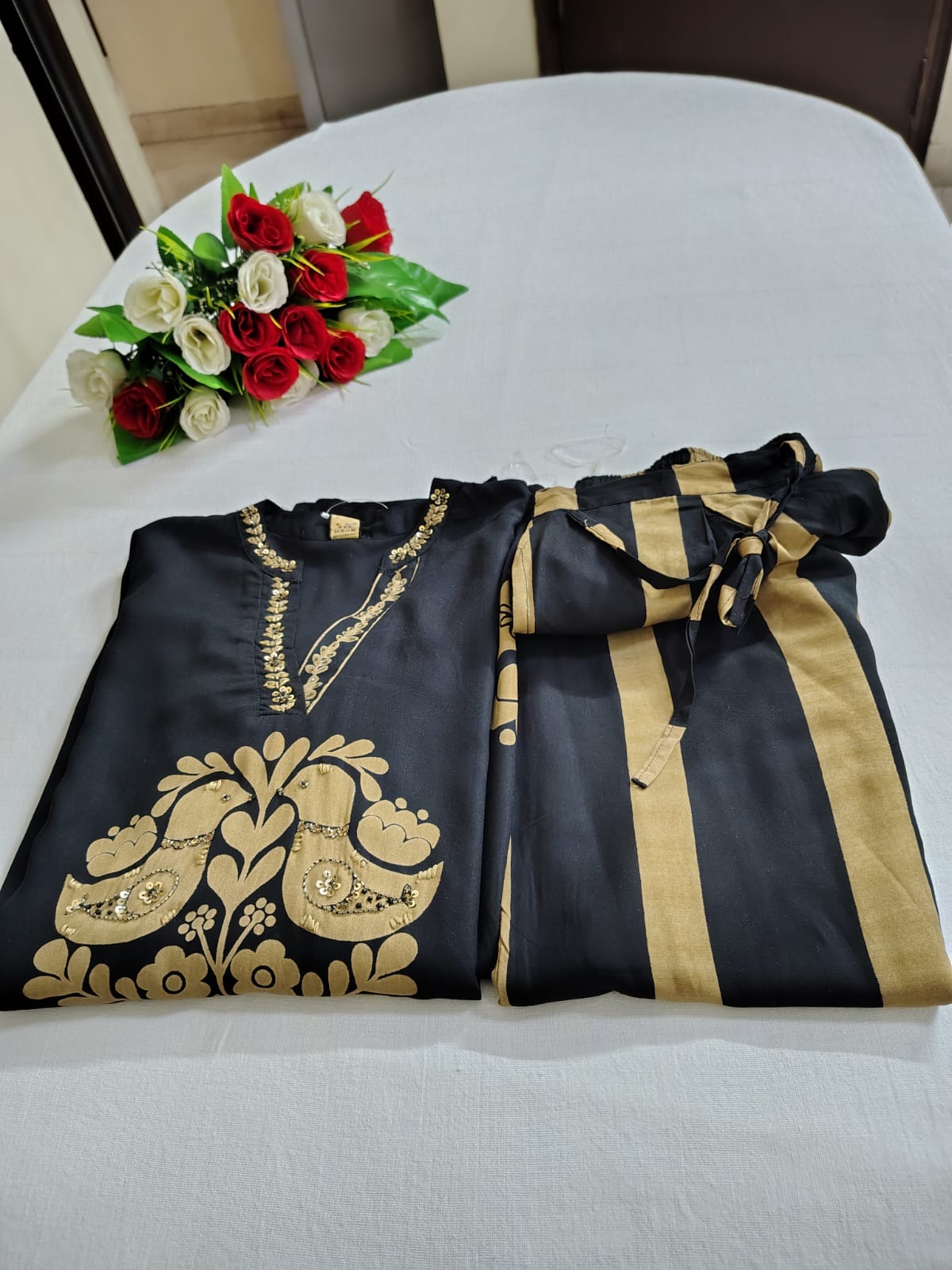 Long 2 Piece Suit with Bird Print and Handwork