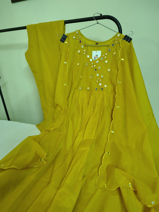 Mul Chanderi 3 Piece Suit Set with Mirror work